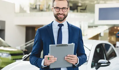 Financia vehículos nuevos para tu empresa en concesionario y modelo preferidos.