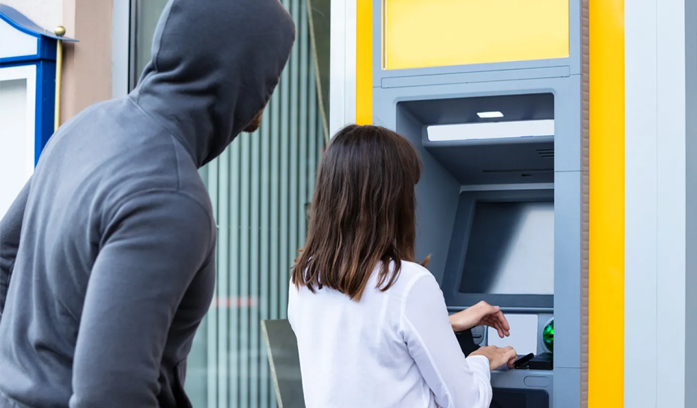 ¿Qué es el cambiazo? Protege tu dinero de esta modalidad de robo